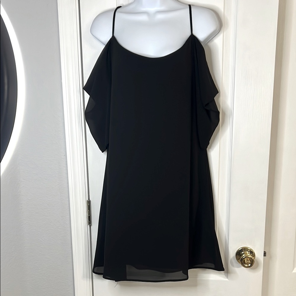 Elegant Black Cold Shoulder Dress